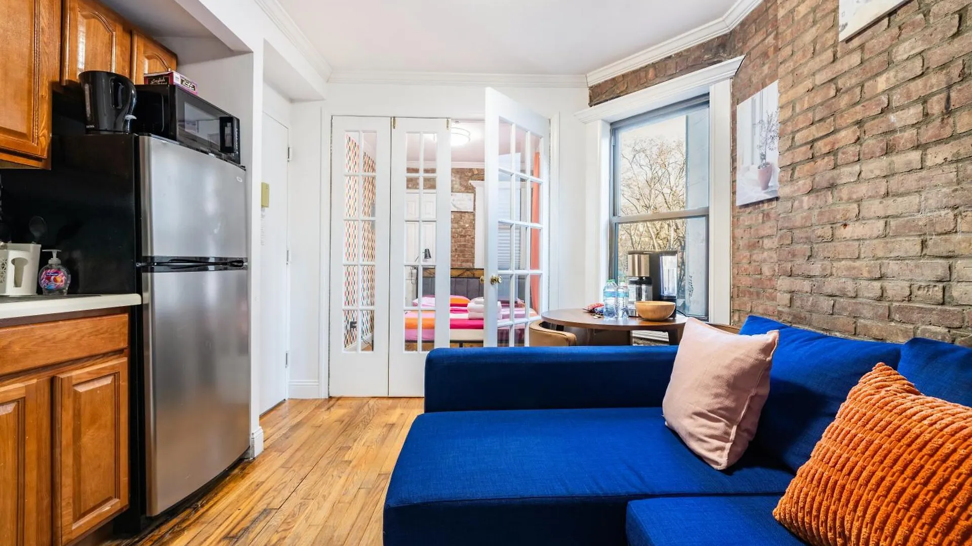 Apartment 2 Bedroom Home Unit In Lower Manhattan New York