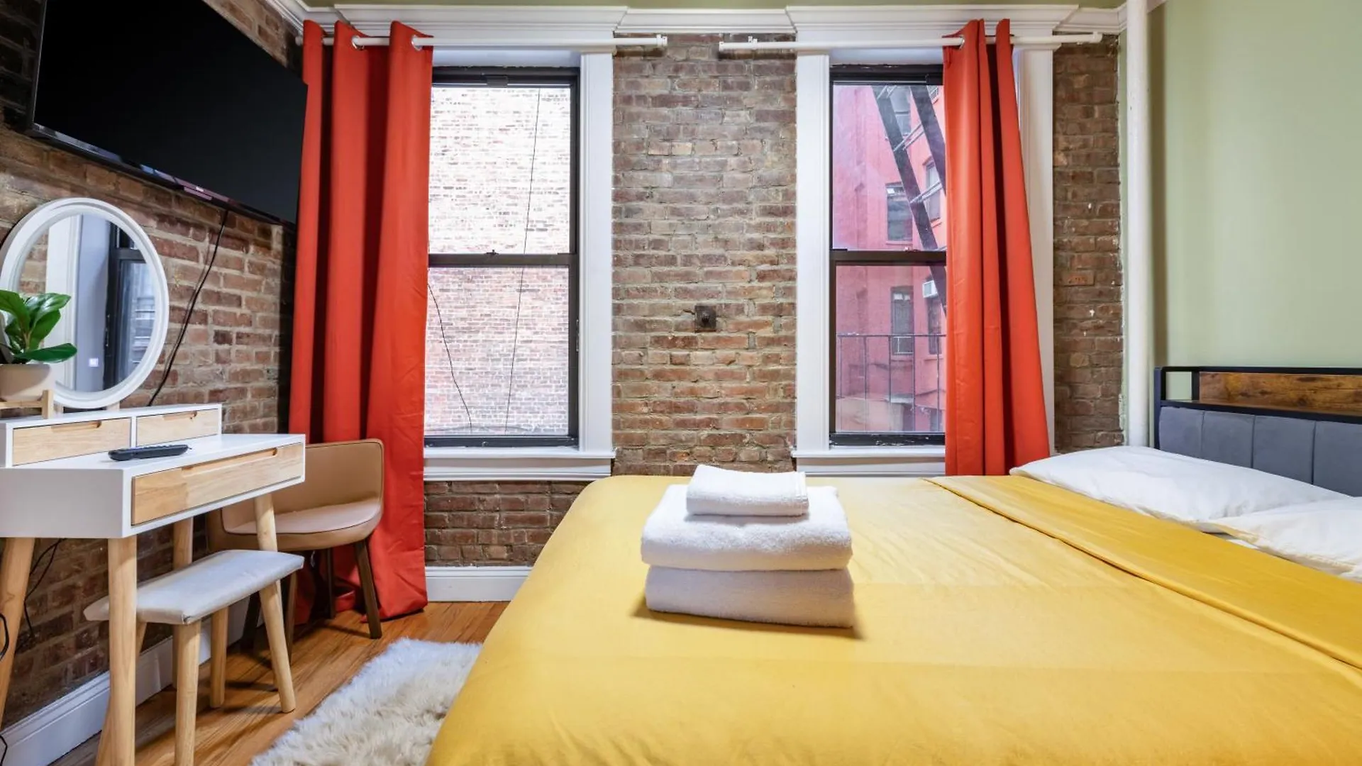 Apartment 2 Bedroom Home Unit In Lower Manhattan New York United States